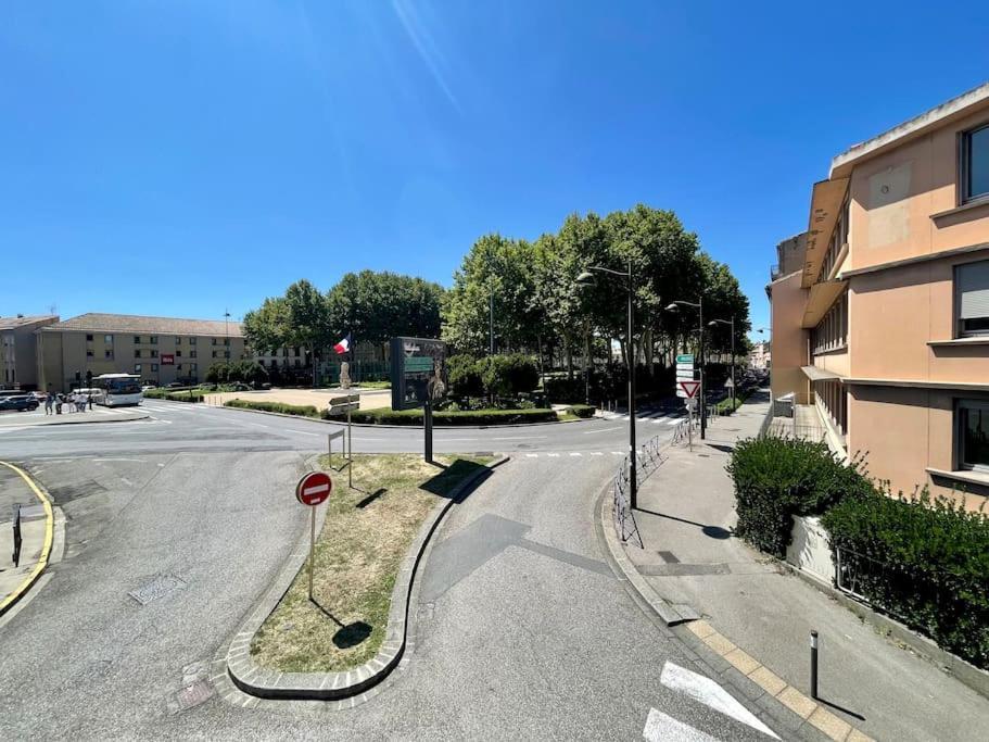 Le Balcon De Gambetta ※ Apartment Carcassonne Bagian luar foto
